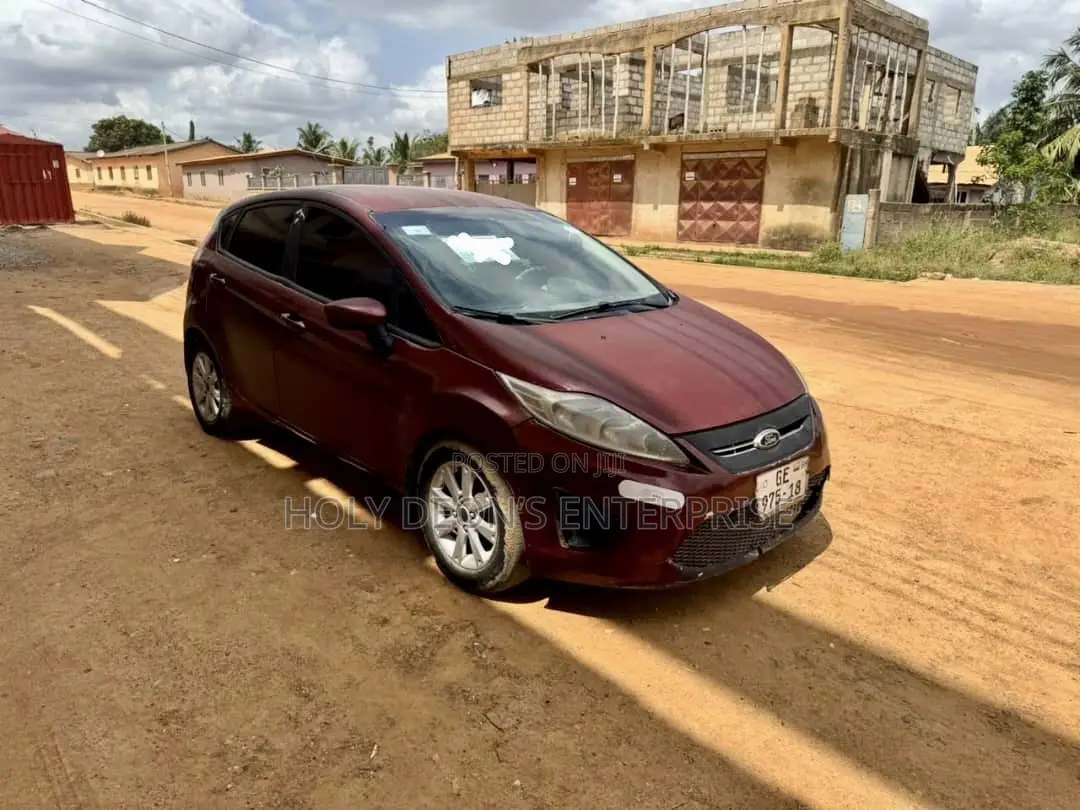 Ford Fiesta SES Hatchback 2012 Brown