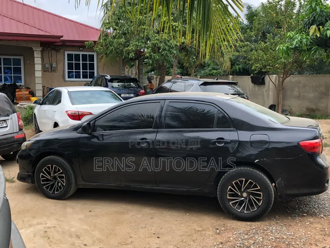 Toyota Corolla LE 4dr Sedan (1.8L 4cyl 4A) 2010 Black