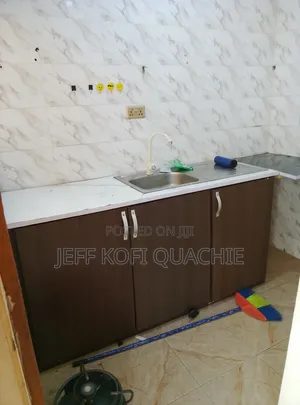 1bdrm Apartment in Quachie Estate, Mosque Area for rent