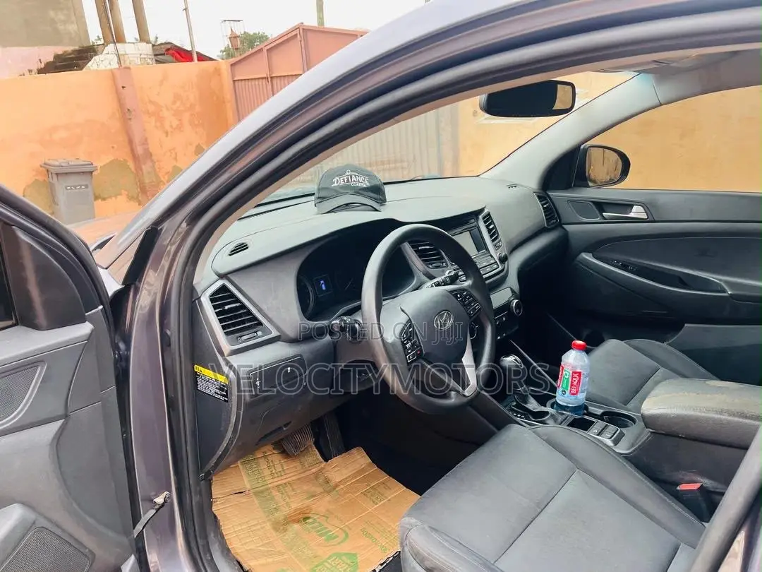 Hyundai Tucson SE AWD 2018 Gray