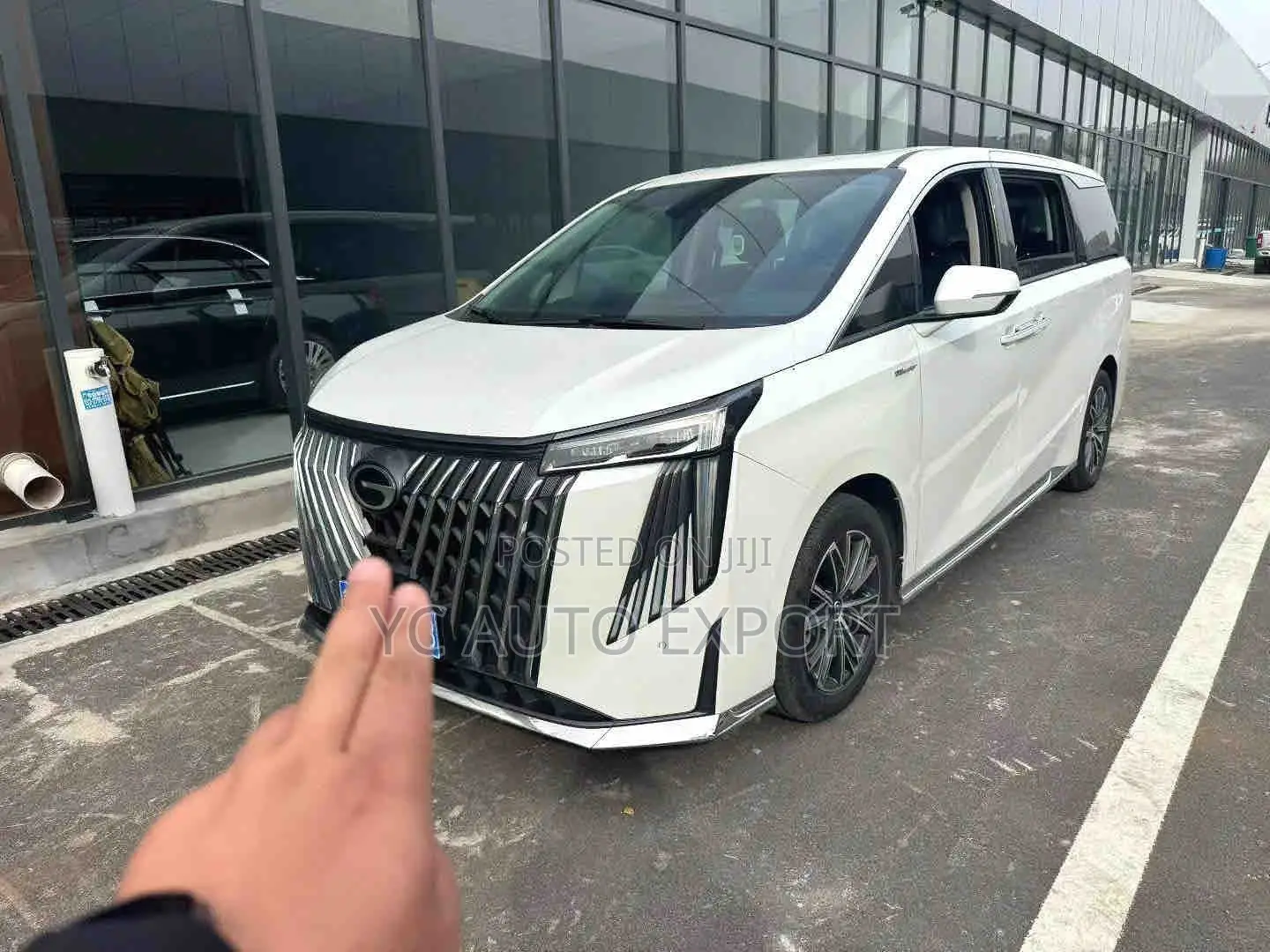 GAC GM8 2024 White