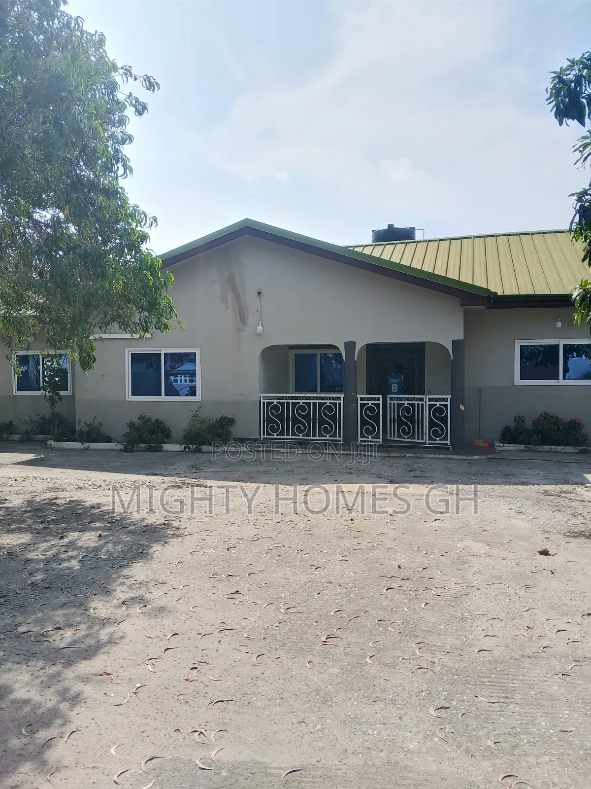5bdrm House in Mighty Homes, Kasoa for rent