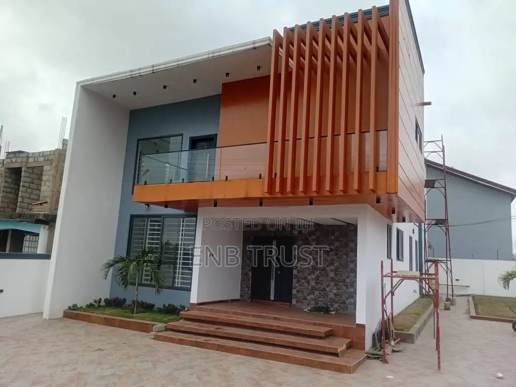 4bdrm Duplex in Tantra Spot M, Unity Closed for sale