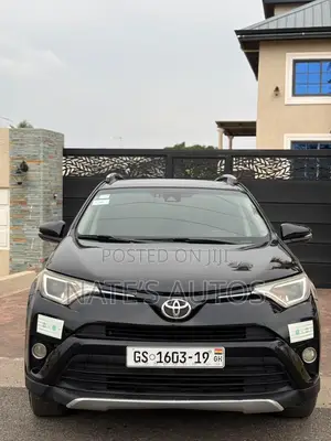Toyota RAV4 XLE AWD (2.5L 4cyl 6A) 2017 Black