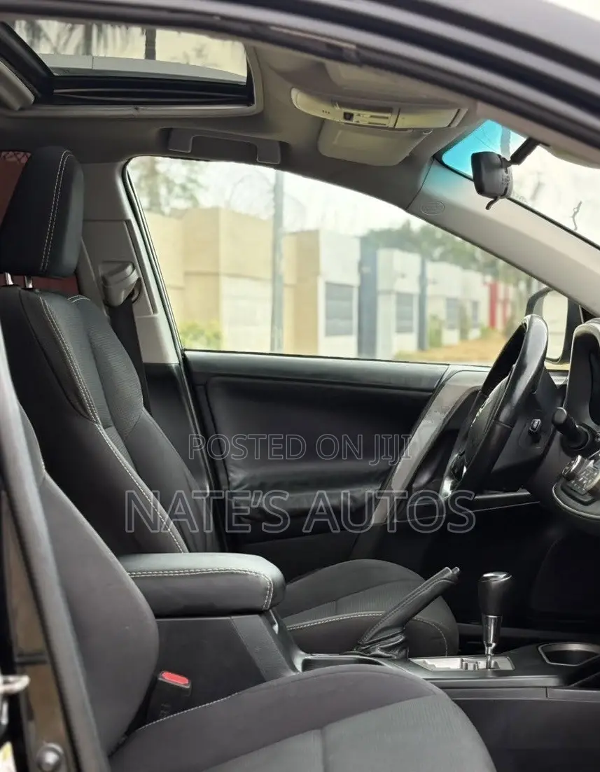 Toyota RAV4 XLE AWD (2.5L 4cyl 6A) 2017 Black