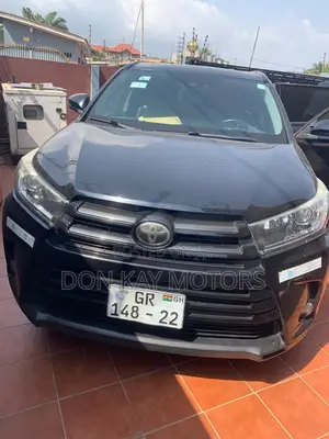 Toyota Highlander SE 4x4 V6 (3.5L 6cyl 8A) 2018 Black