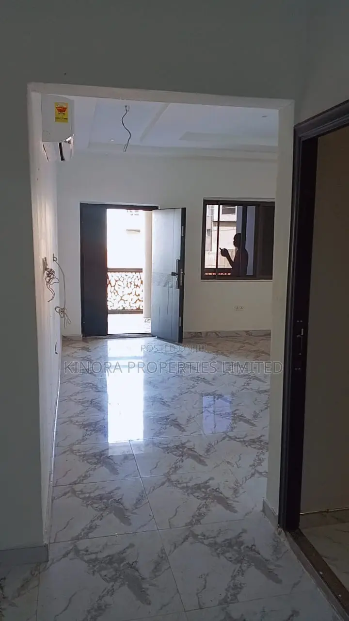 3bdrm Apartment in Atomic Down Police, Haatso for rent