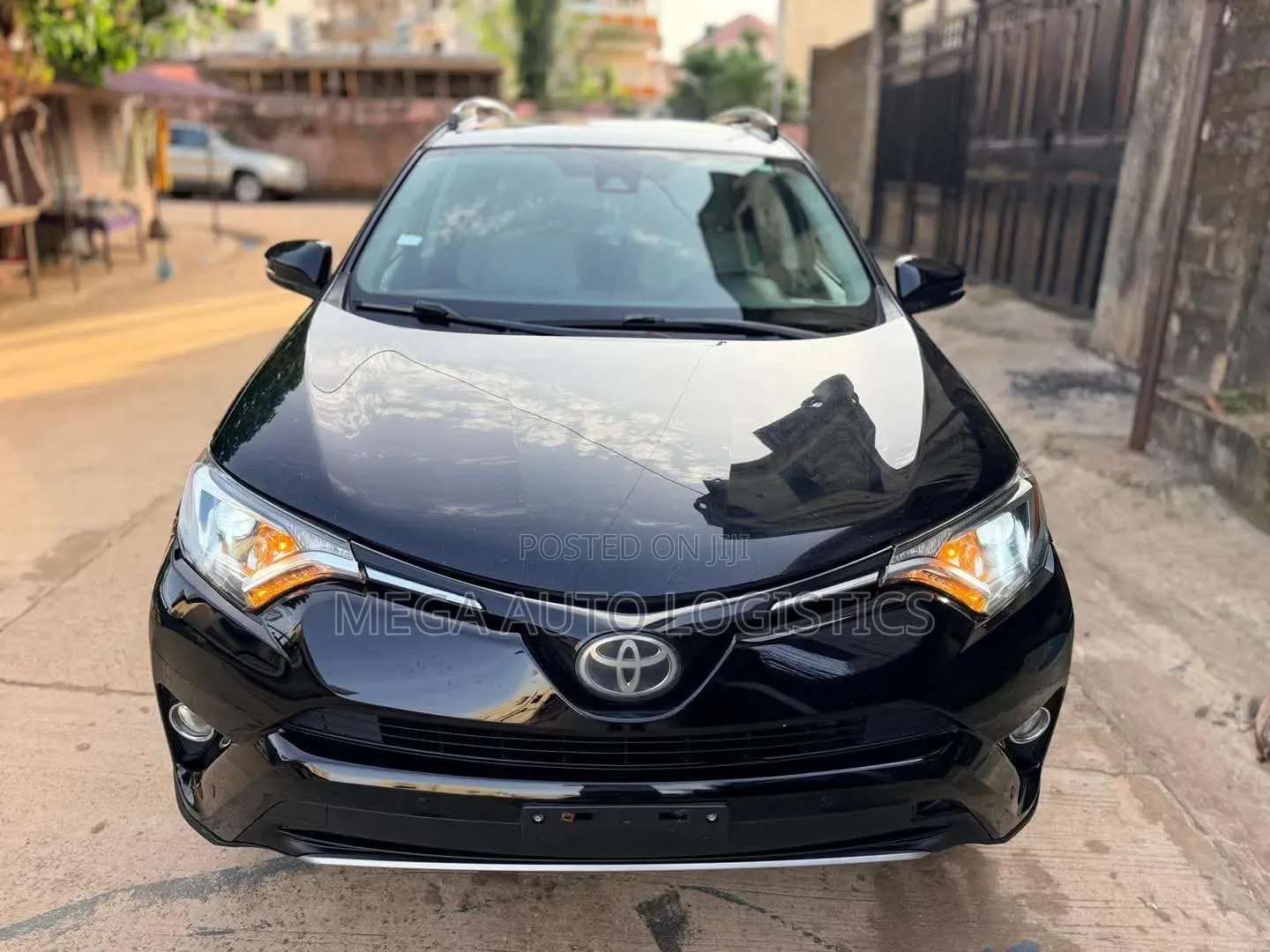 Toyota RAV4 XLE AWD (2.5L 4cyl 6A) 2017 Matt Black