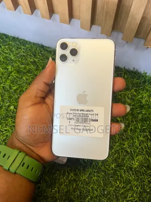 New Apple iPhone 11 Pro Max 256 GB White