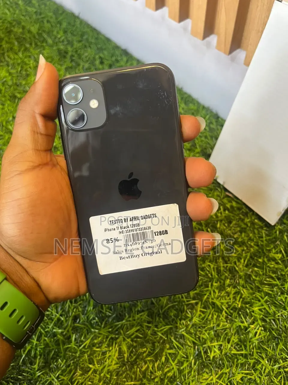 New Apple iPhone 11 128 GB Black
