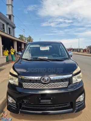 Toyota Voxy ZS G's 2WD 8-Seater 2013 Black