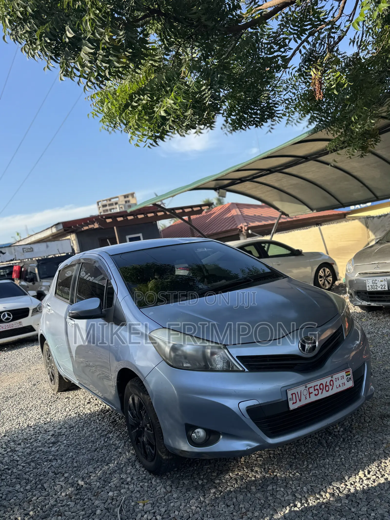 Toyota Vitz 1.3 AWD 5dr 2013 Blue