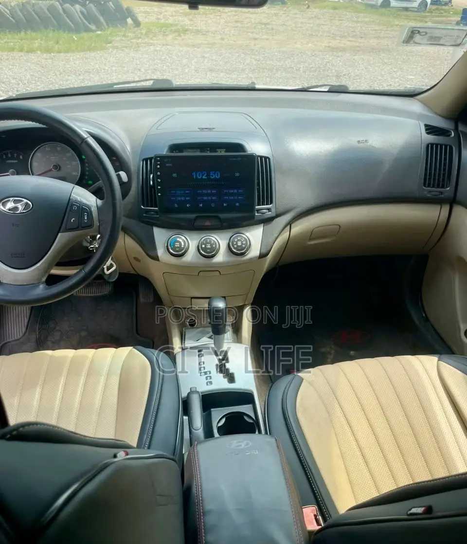 Hyundai Accent 2010 White