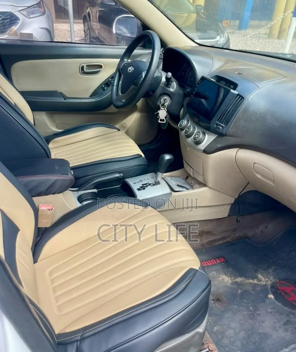 Hyundai Accent 2010 White