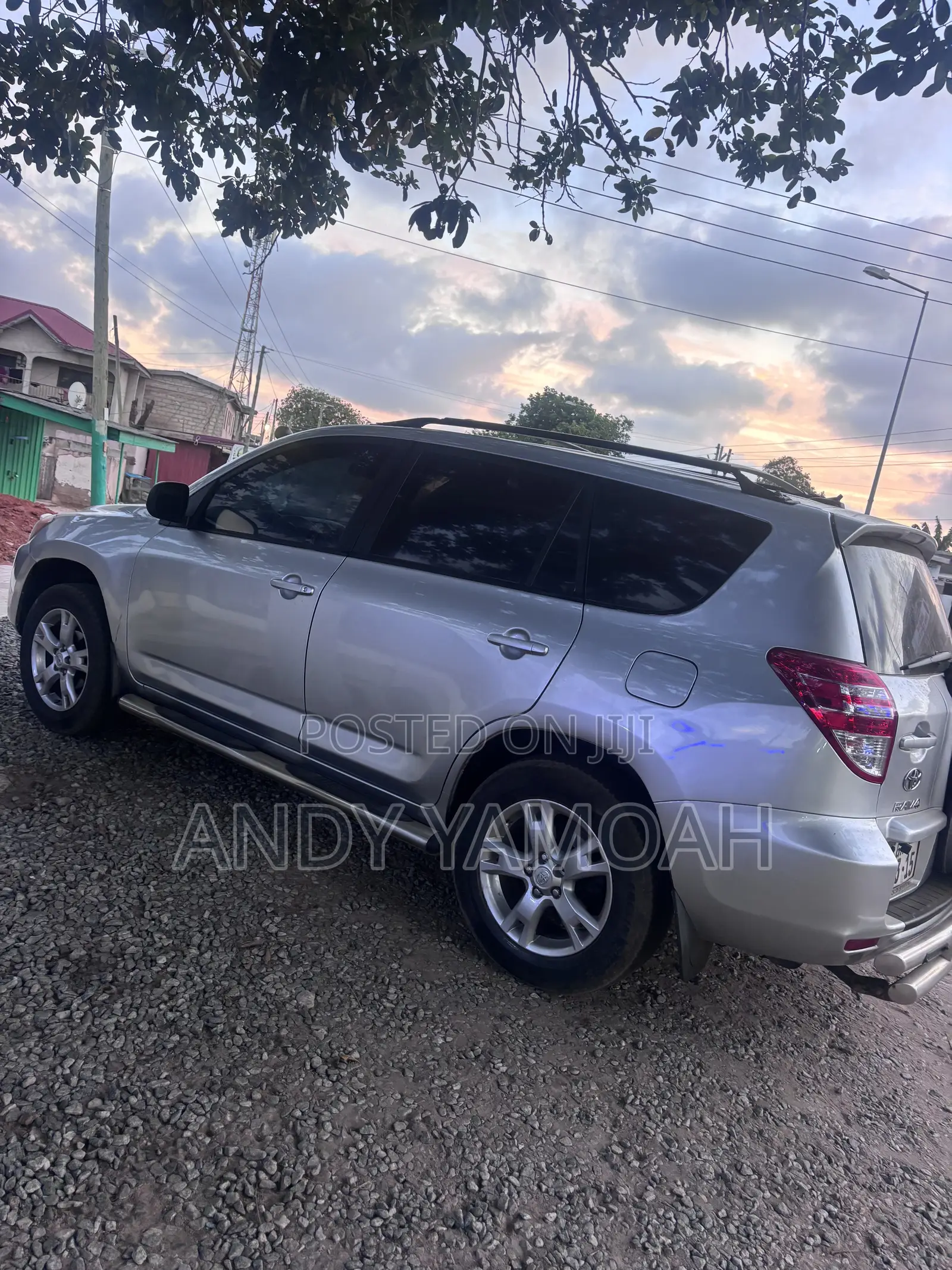 Toyota RAV4 2011 Silver