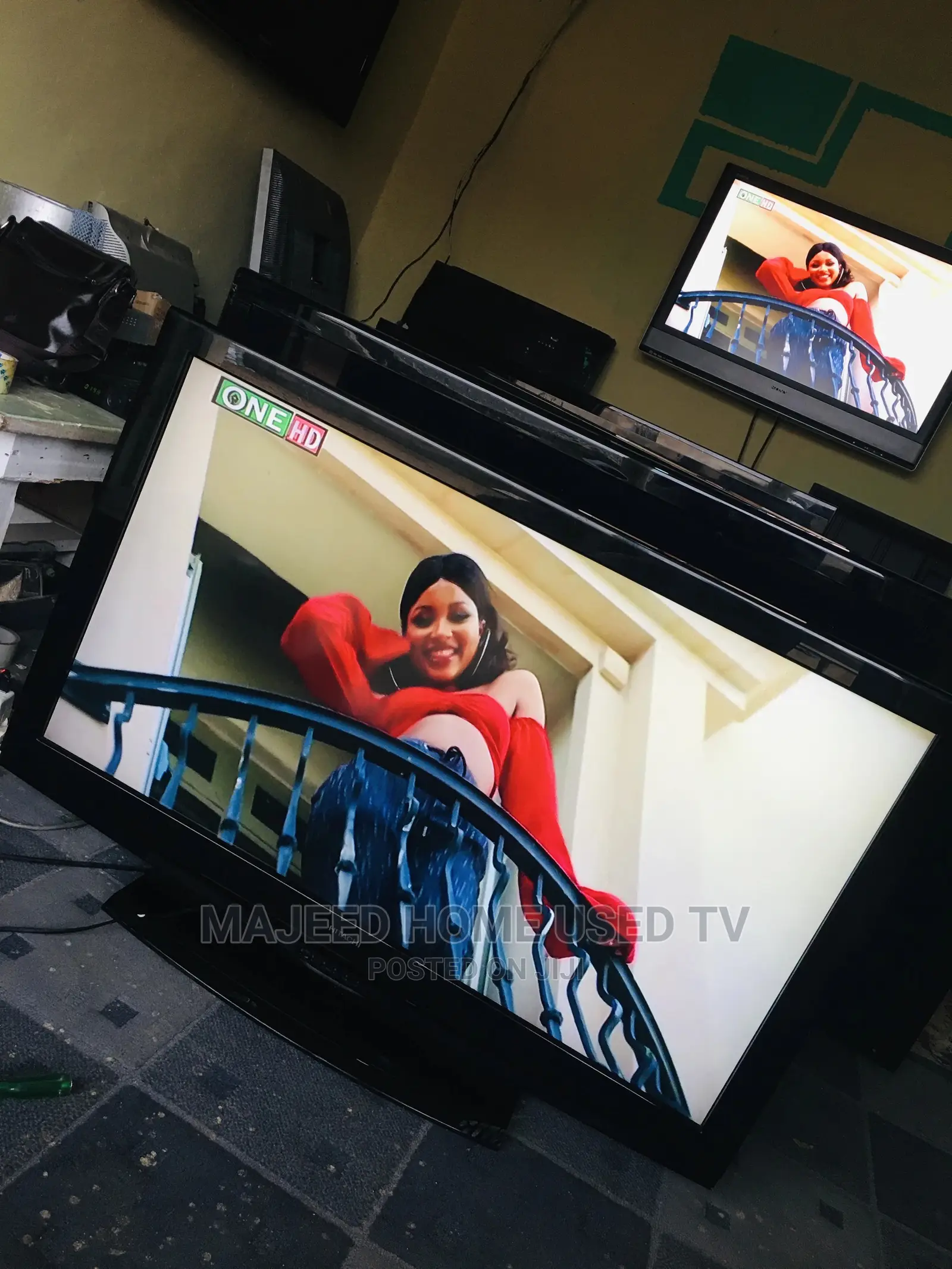 42inches Slim Hitachi Tv