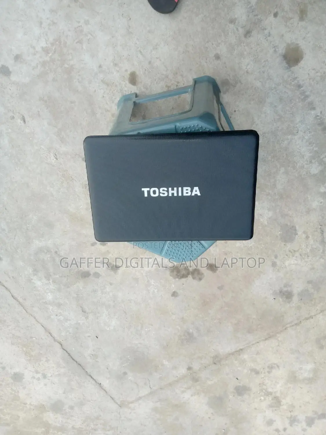Laptop Toshiba Satellite C665 4GB Intel Core I3 HDD 128GB