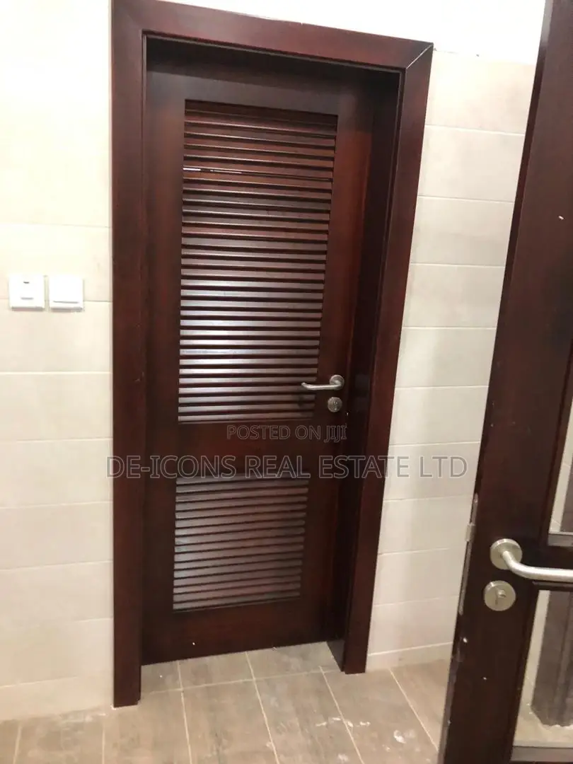 4bdrm Duplex in De-Icons Real Estate, Awutu Senya East Municipal
