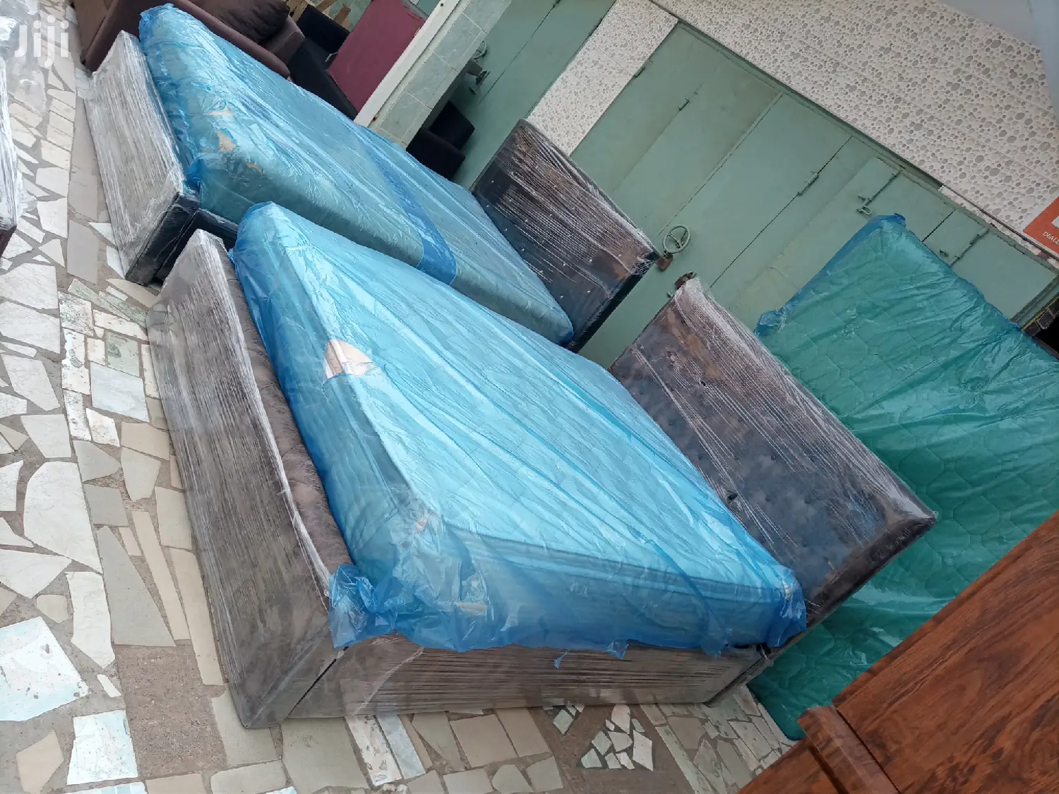 Elegant Bed With 12inches Mattress