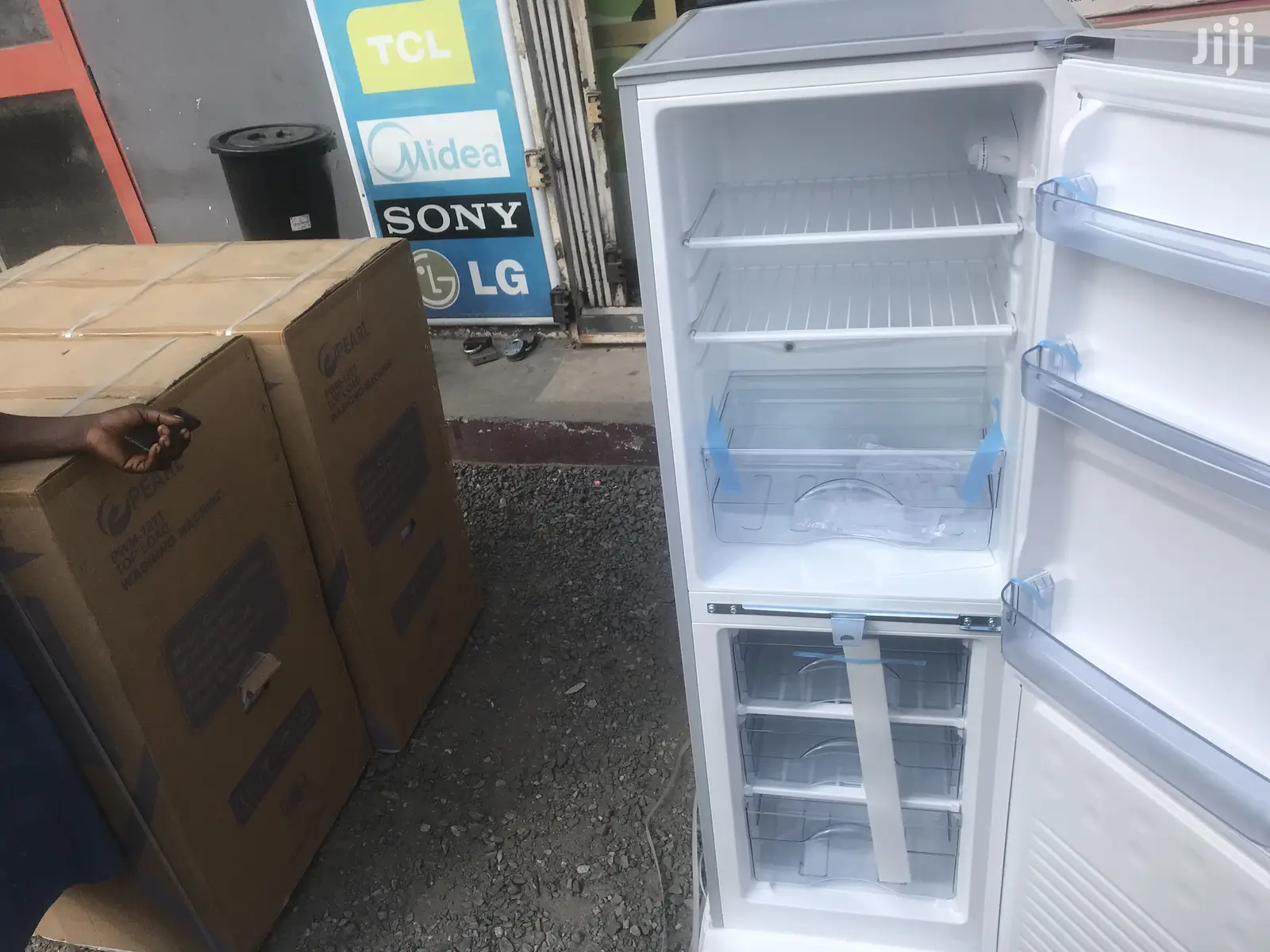 Modern Double Door NASCO 147L Gross Refrigerator