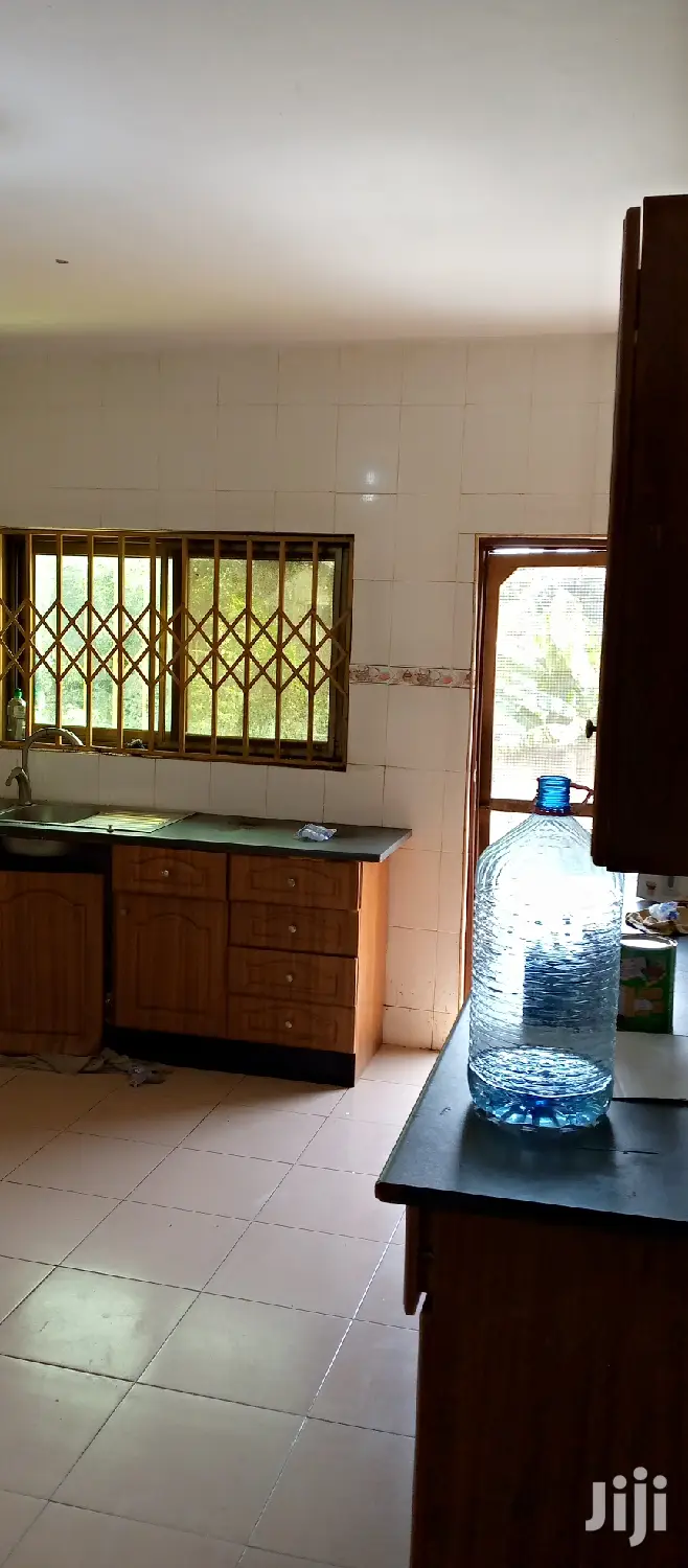 3bdrm Apartment in Ga East Municipal for rent