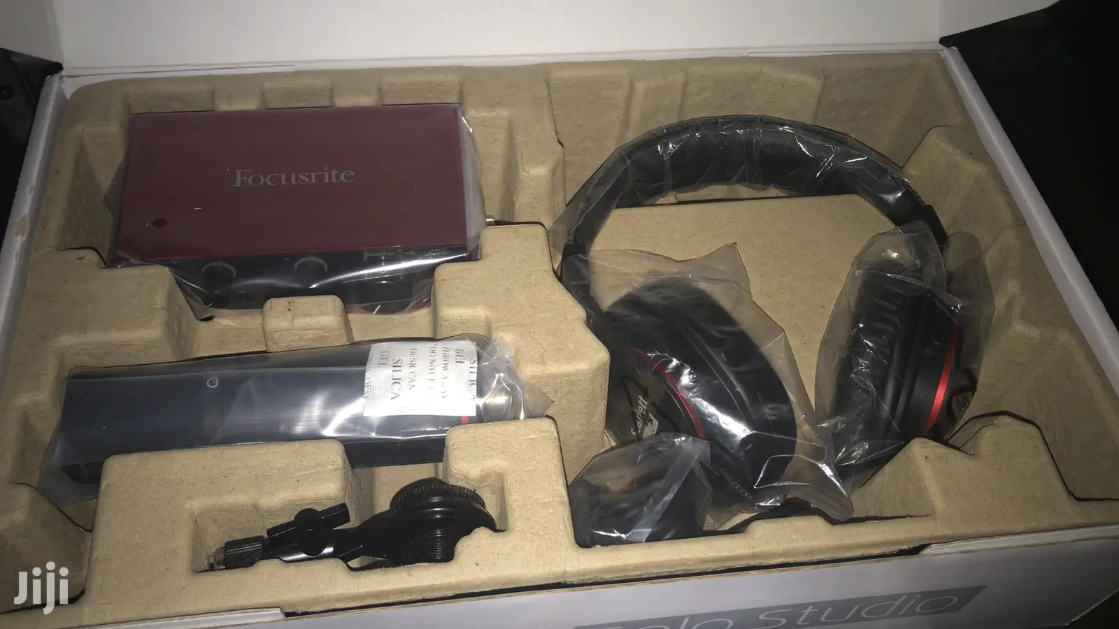 Focusrite Scarlett 3rd Gen Solo Studio Bundle