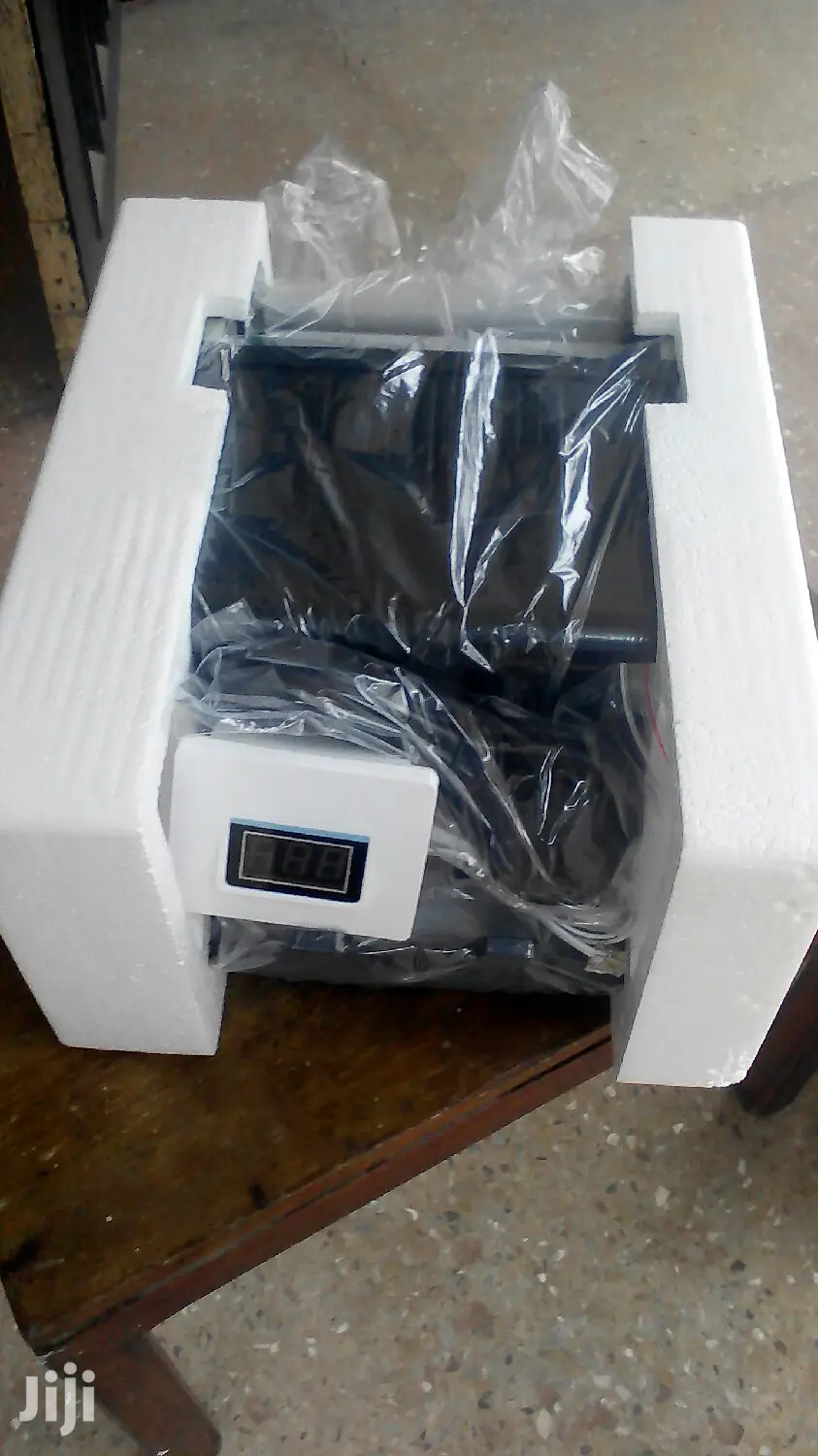 Fully Automatic Money Counting Machine