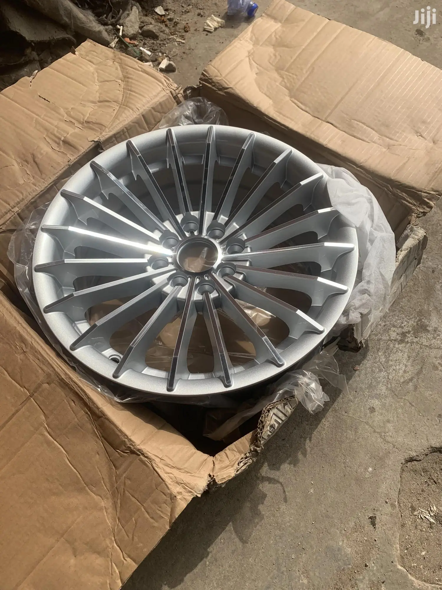 Original Rim For All Cars In All Sizes