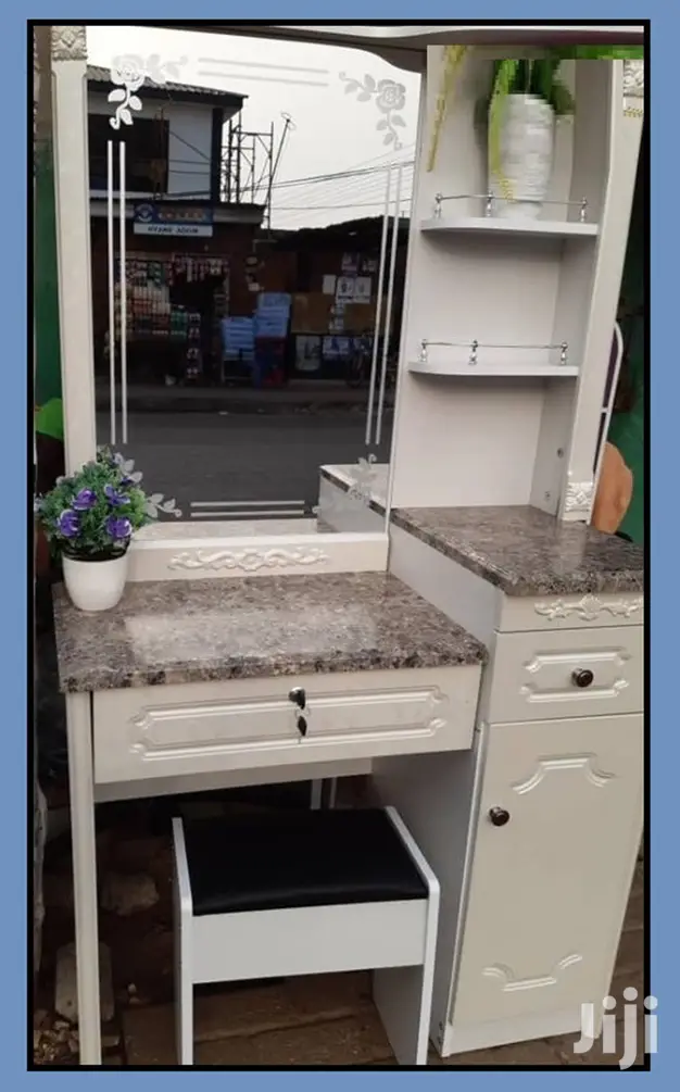 Classy Dresser