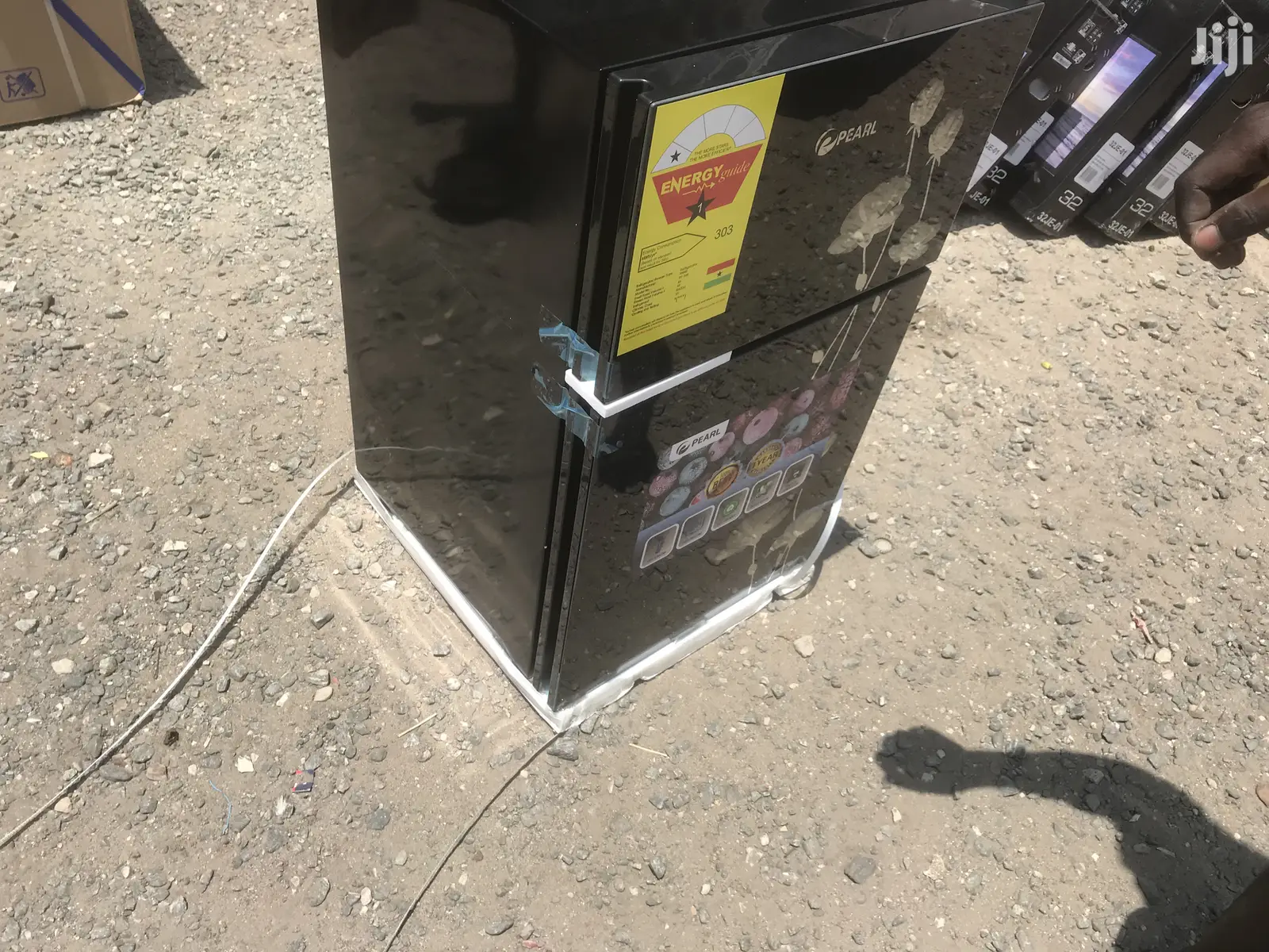 Pearl Pf10t Fridge Black