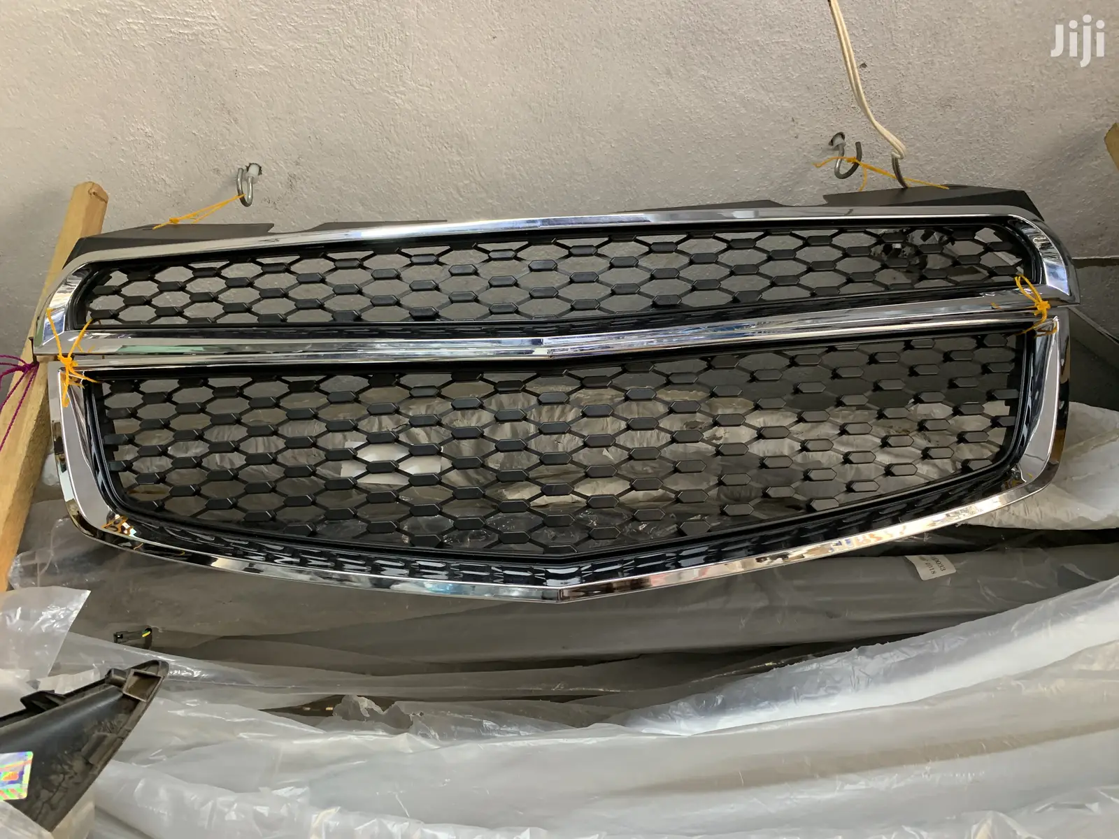 Chevrolet Equinox Front Grille/Shells
