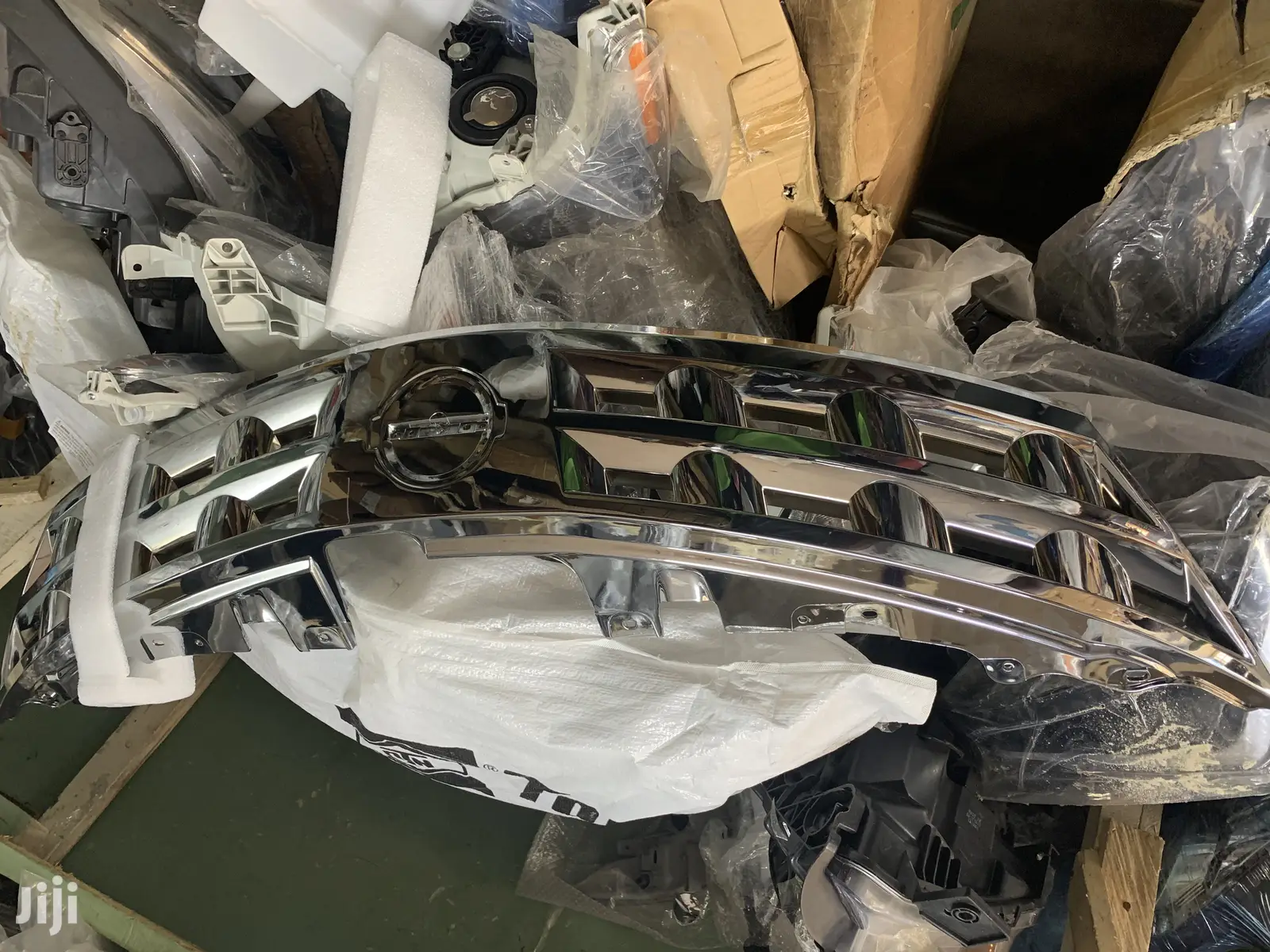 Nissan Murano 2003-2008 Front Grille/Shells