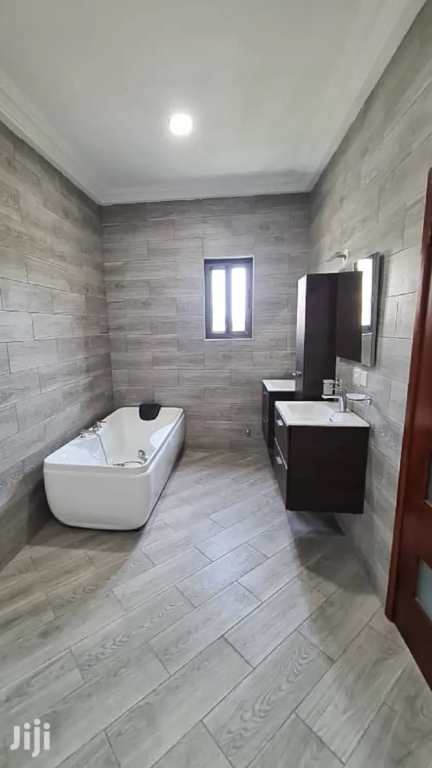 4bdrm House in East Legon for sale