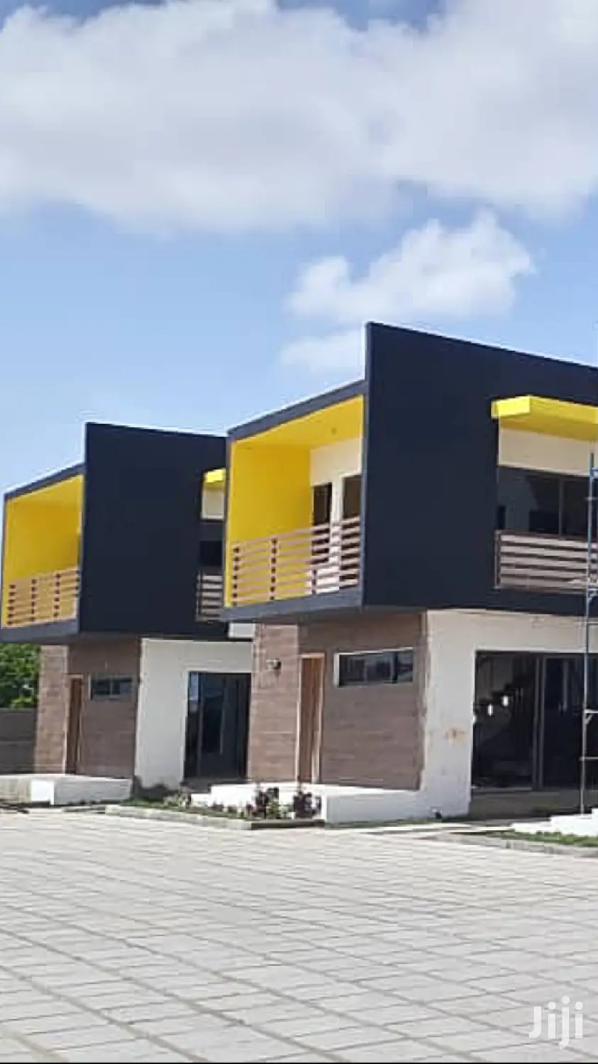 4bdrm House in Abelemkpe for sale