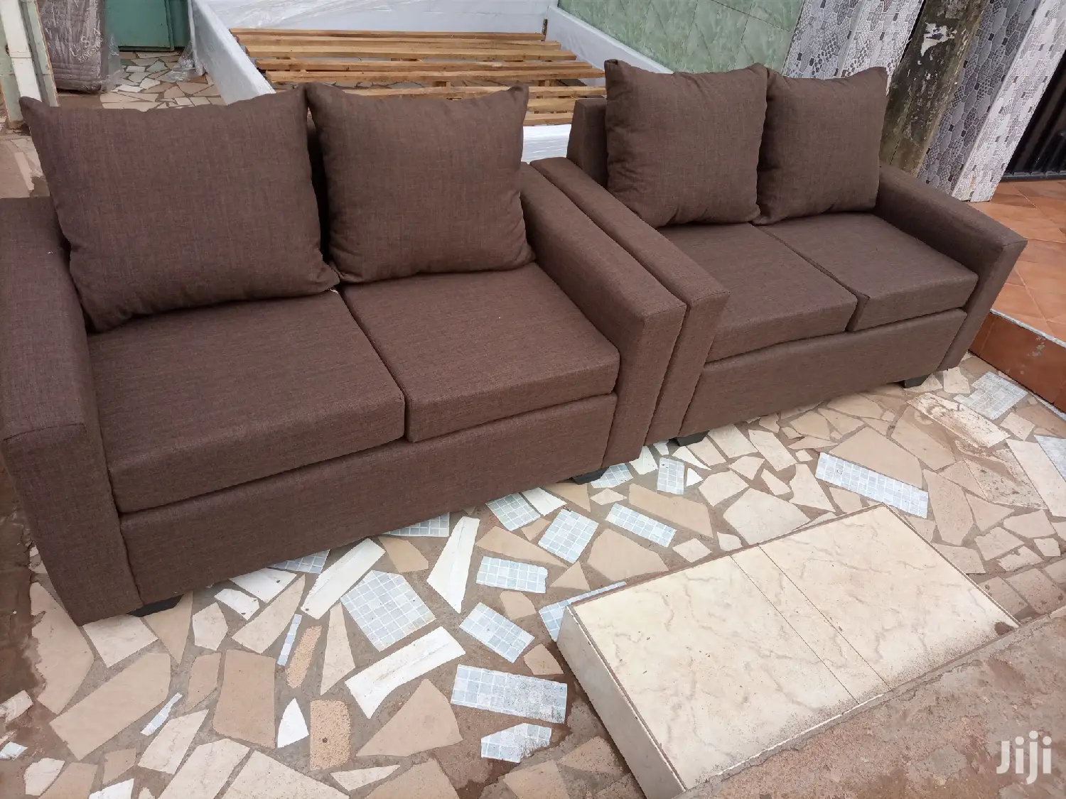 4in1 Seater. Free Delivery