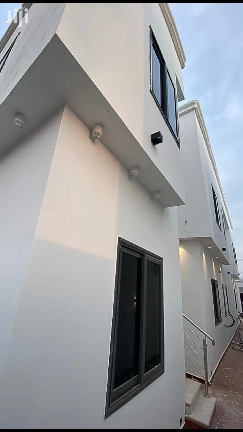 Neat 6 Bedroom House For Sale In Tema
