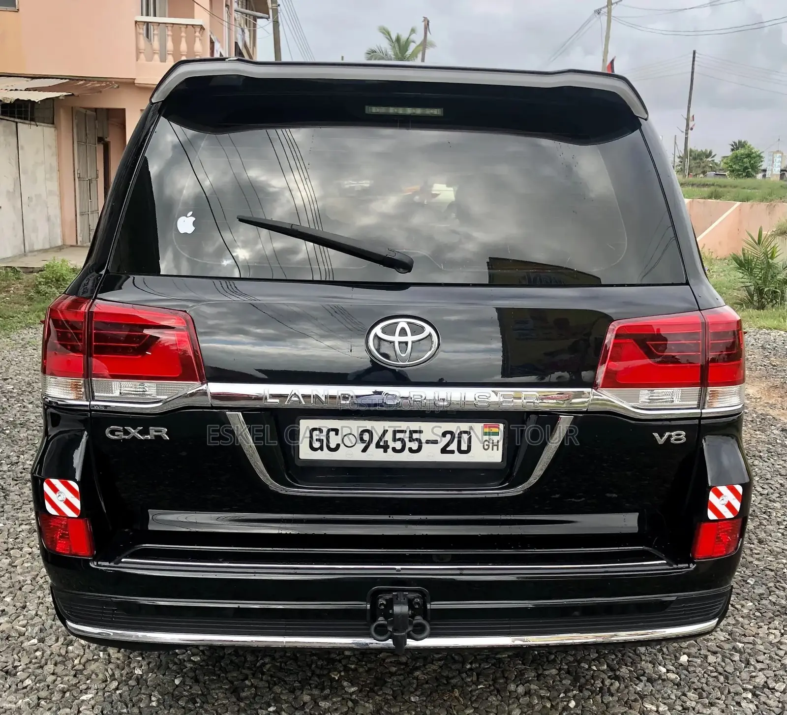 2020 V8 for Rent Comes With a Driver