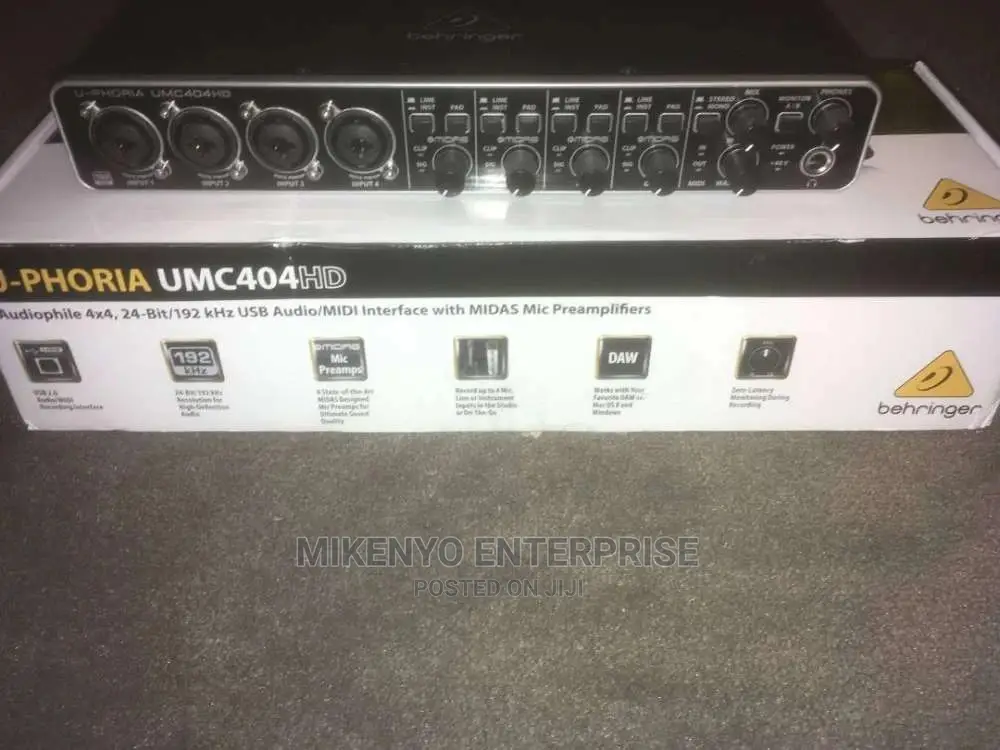 Behringer U-phoria Umc404hd