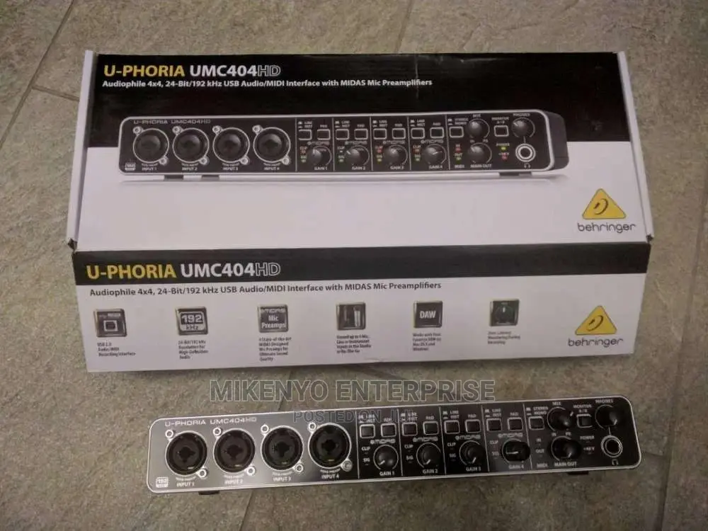 Behringer U-phoria Umc404hd