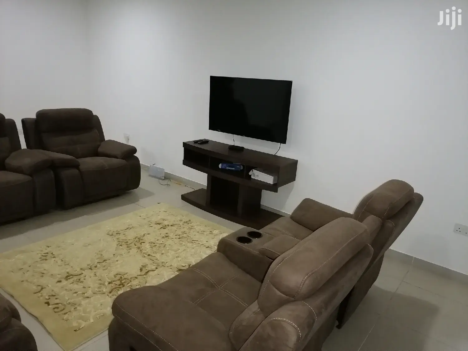 Furnished 2bdrm Penthouse in Cantonments for rent