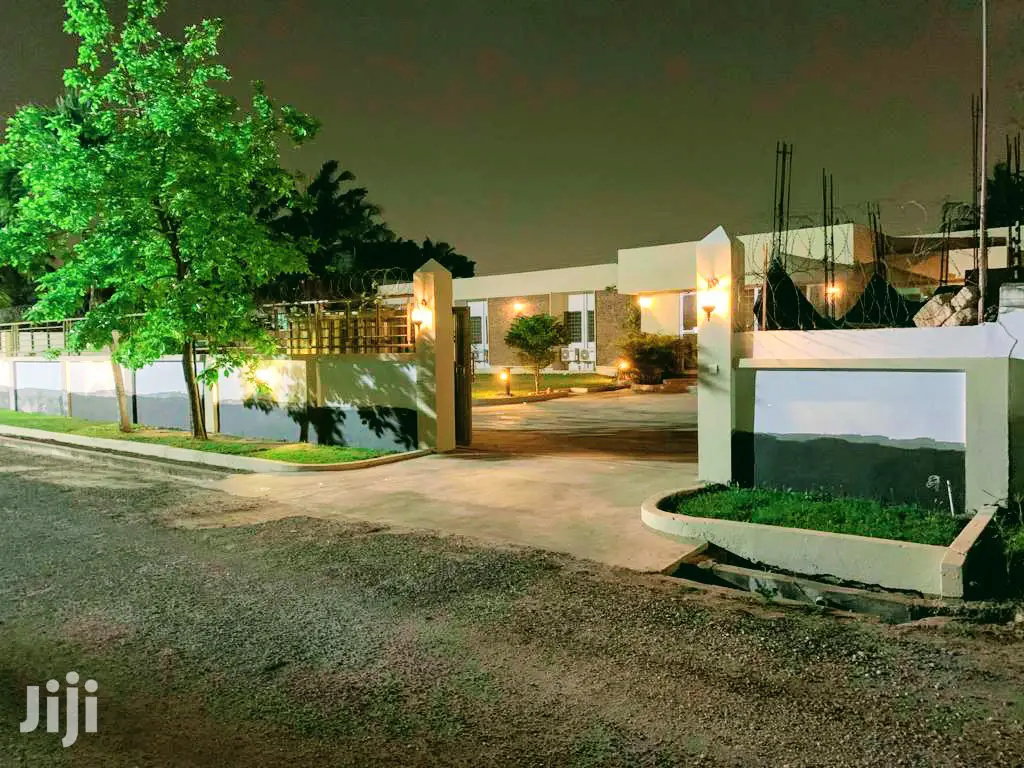 4bdrm Mansion in Roman Ridge for sale