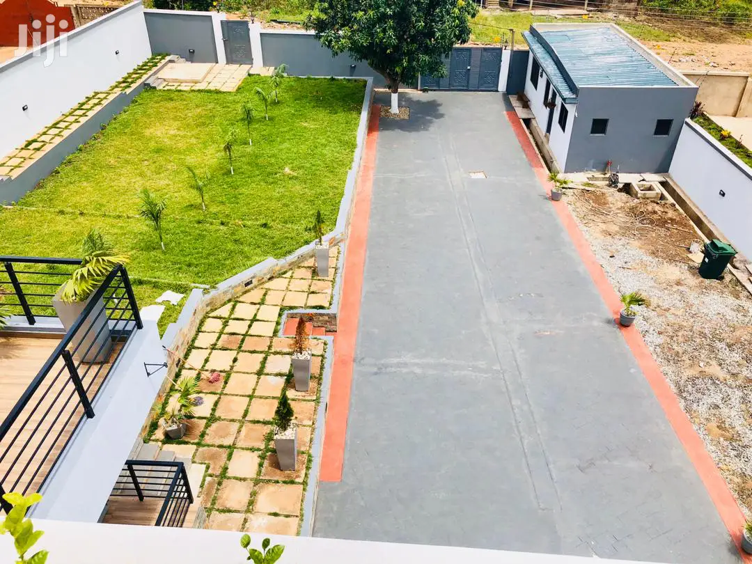 4bdrm Mansion in Roman Ridge for sale