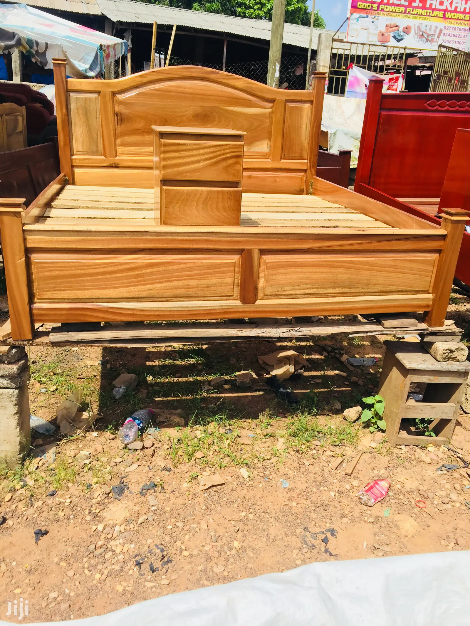 Wooden Queen Size Bed