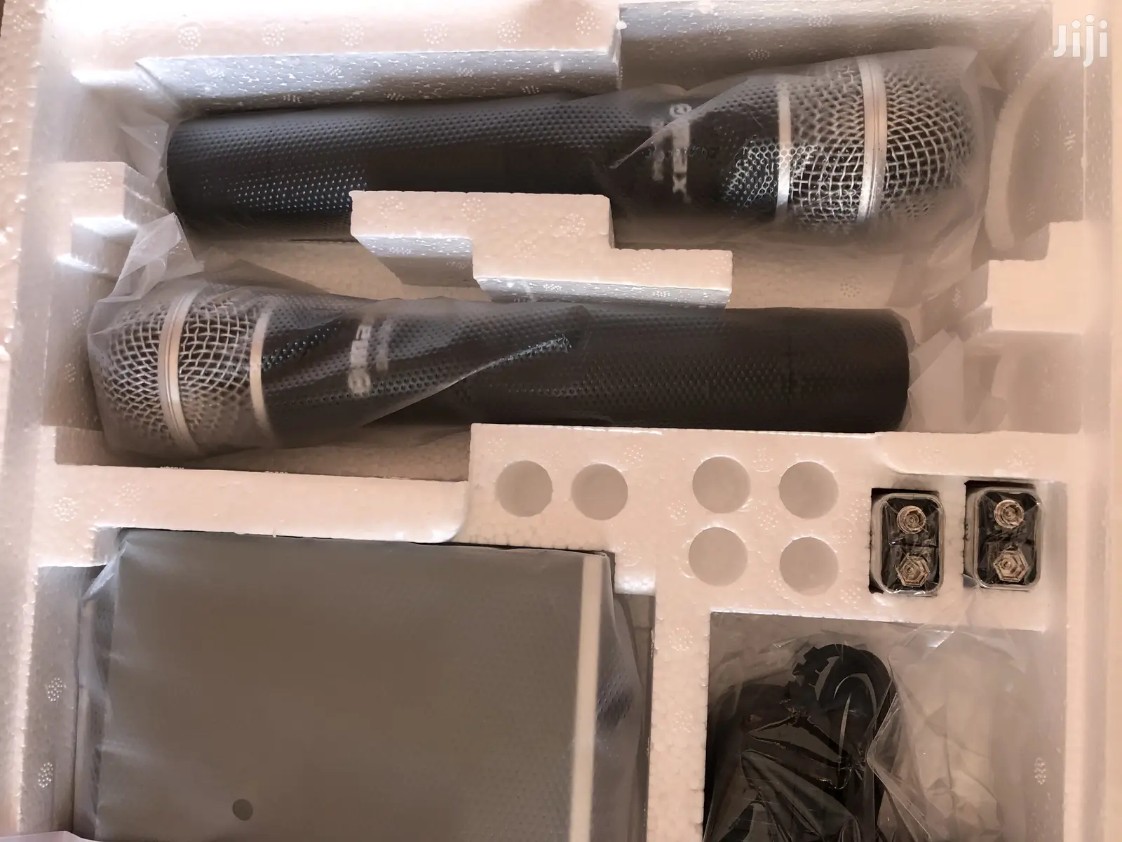 MAX 744 Microphone