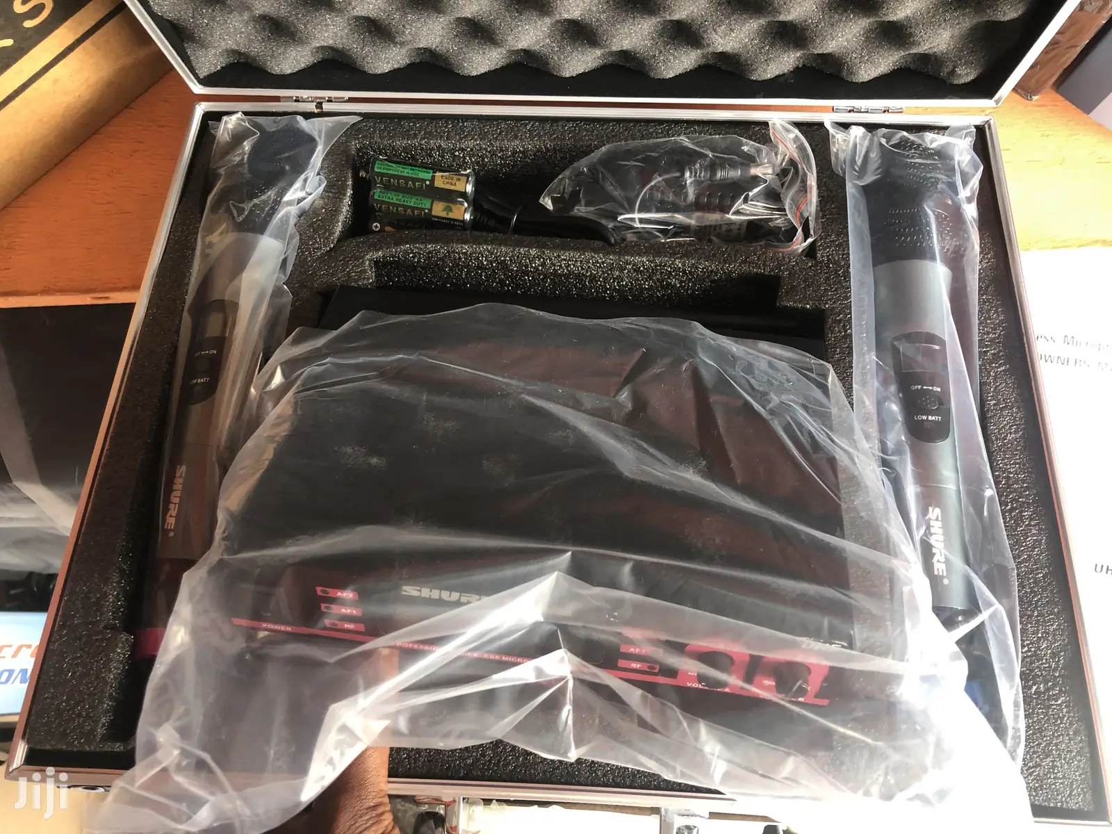 Shure Suitcase Microphone