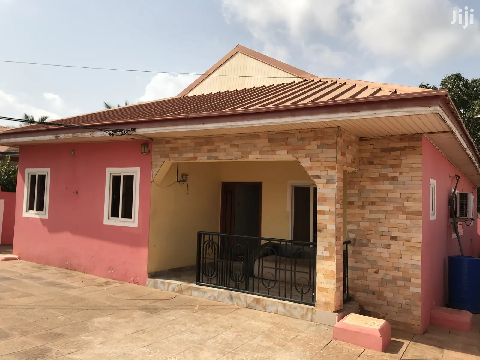 3 Bedrooms Self Contain for Rent Spintex Road