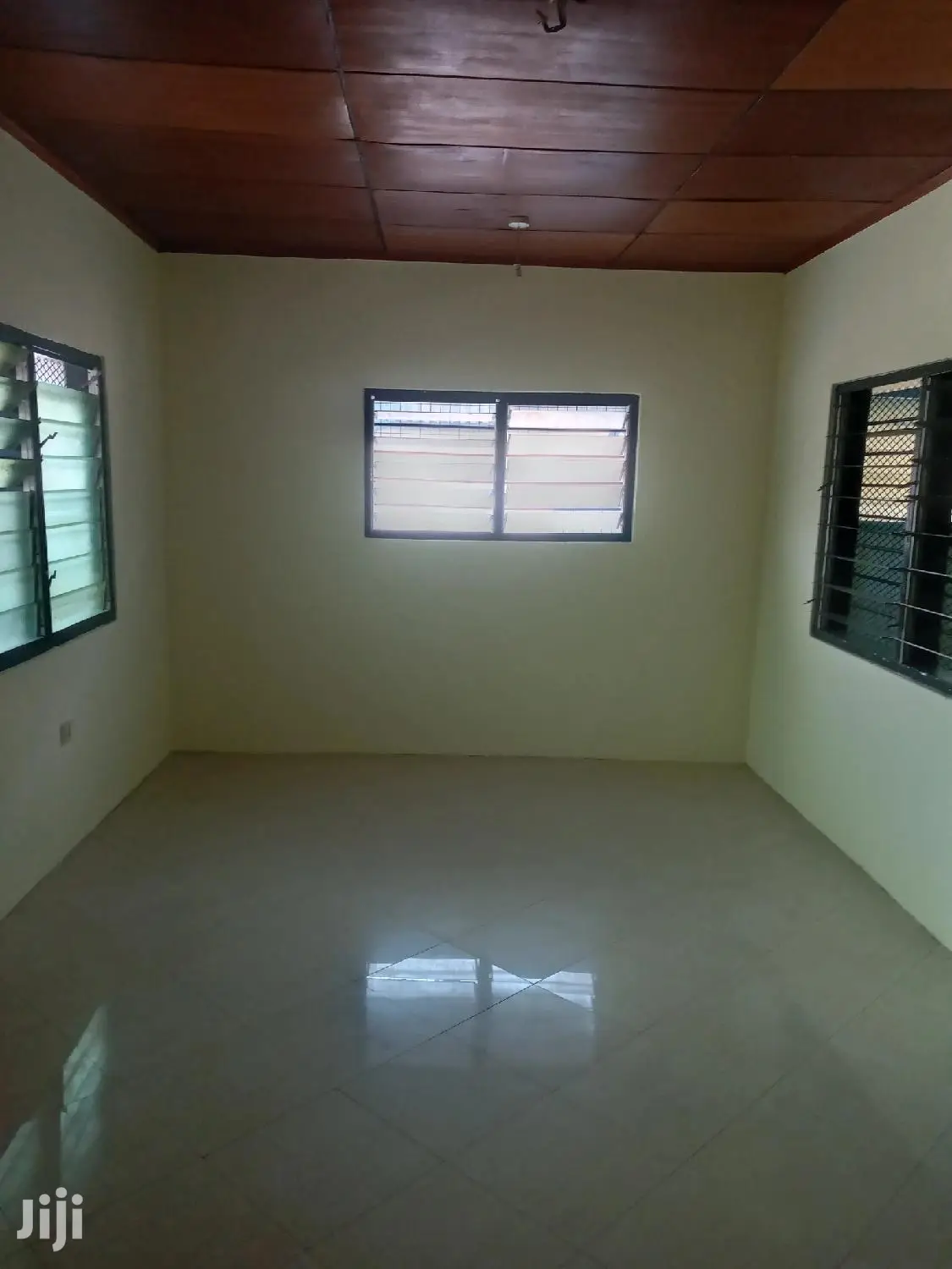 Extreme Chamber and Hall S/C Dansoman
