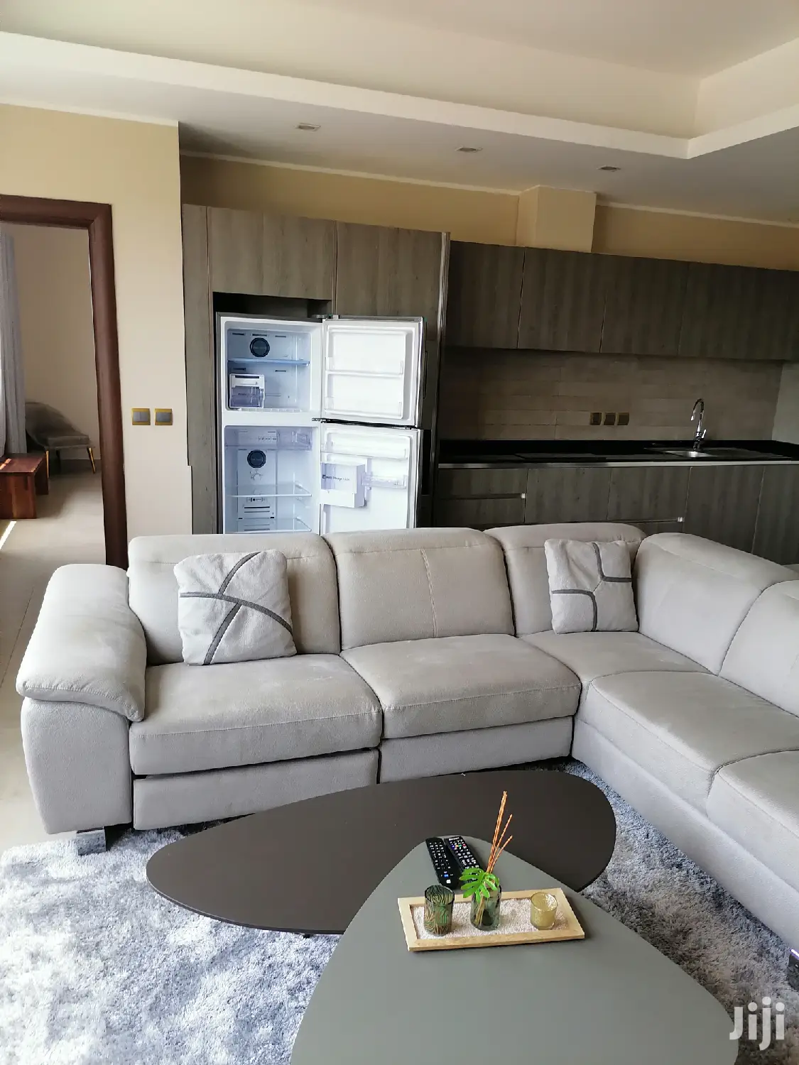 Furnished 2bdrm Penthouse in Seekers Realty, Osu for rent