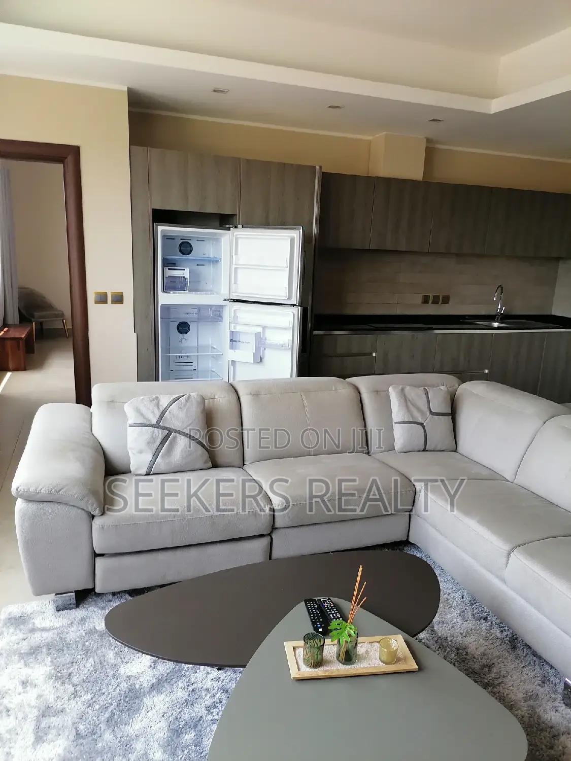 Furnished 2bdrm Penthouse in Seekers Realty, Osu for rent