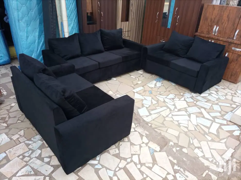 New Sofa Set. Black